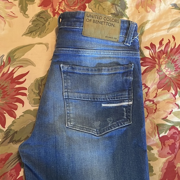 BENETTON JEANS Size 32 x 28 Classic Denim Low Crotch Stretch Cotton Distressed - Picture 13 of 16